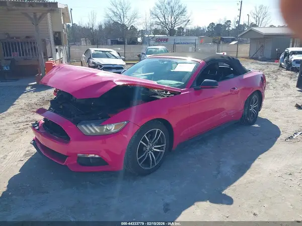 1FATP8UH1G5257551 2016 FORD MUSTANG - Image 2