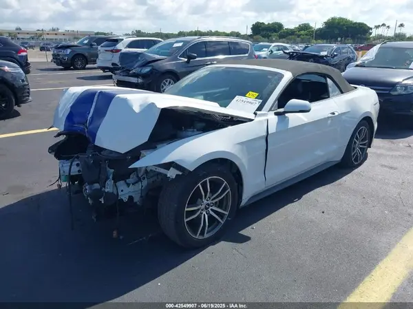 1FATP8UH1G5274690 2016 FORD MUSTANG - Image 2