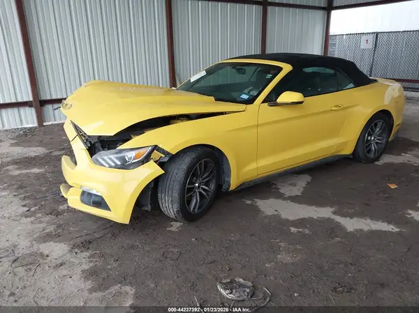 1FATP8UH1G5275628 2016 FORD MUSTANG - Image 2