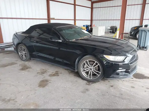 1FATP8UH1G5280330 2016 FORD MUSTANG - Image 1