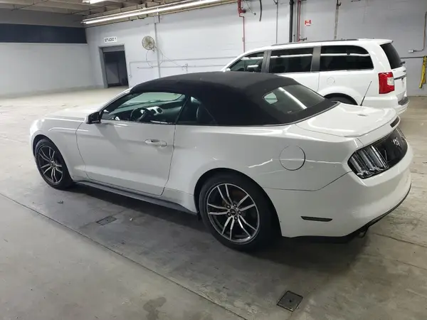 1FATP8UH1G5280389 2016 FORD MUSTANG - Image 2