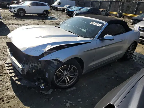 1FATP8UH1G5284717 2016 FORD MUSTANG - Image 1