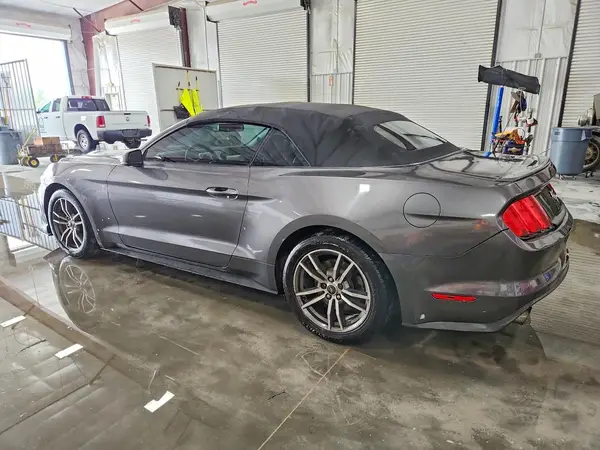 1FATP8UH1G5291702 2016 FORD MUSTANG - Image 2
