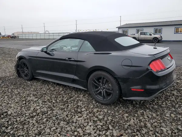 1FATP8UH1G5295930 2016 FORD MUSTANG - Image 2