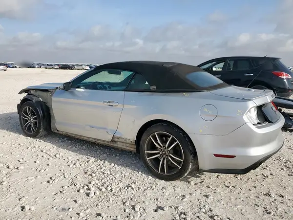 1FATP8UH1G5299895 2016 FORD MUSTANG - Image 2