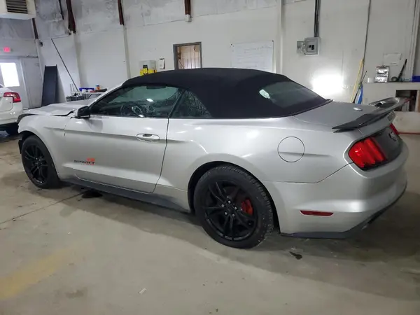 1FATP8UH1H5217889 2017 FORD MUSTANG - Image 2