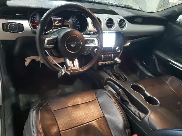 1FATP8UH1H5217889 2017 FORD MUSTANG - Image 8