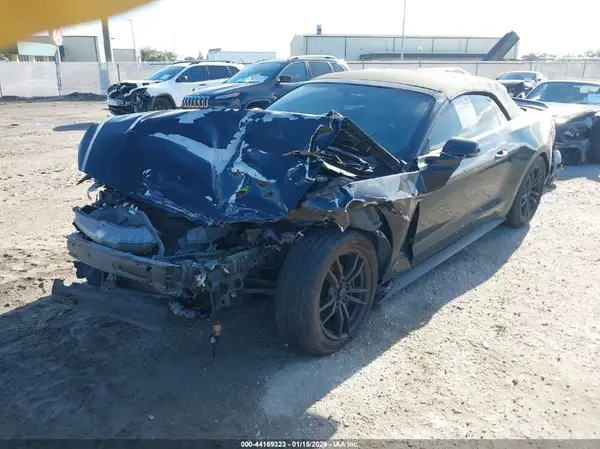 1FATP8UH1H5267384 2017 FORD MUSTANG - Image 2
