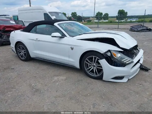 1FATP8UH1H5273251 2017 FORD MUSTANG - Image 1