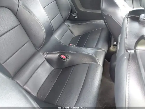 1FATP8UH1H5273251 2017 FORD MUSTANG - Image 8