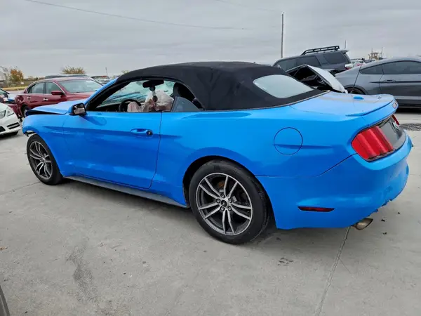 1FATP8UH1H5278790 2017 FORD MUSTANG - Image 2