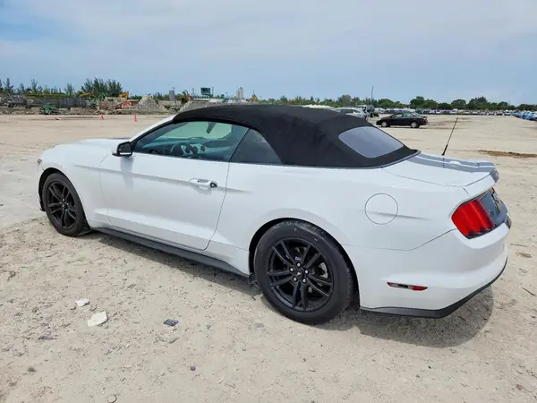 1FATP8UH1H5294911 2017 FORD MUSTANG - Image 2