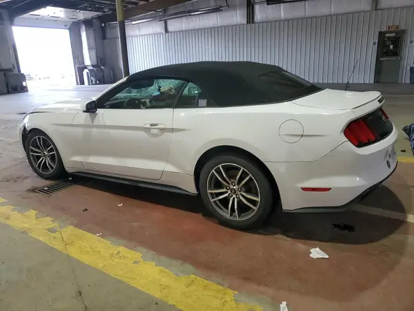 1FATP8UH1H5307236 2017 FORD MUSTANG - Image 2