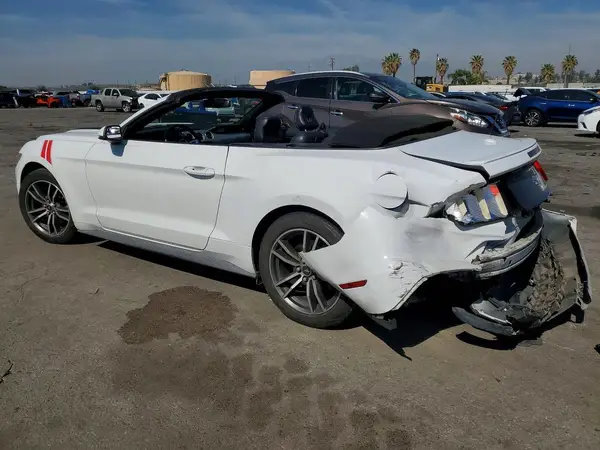 1FATP8UH1H5307303 2017 FORD MUSTANG - Image 2