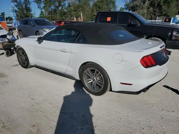 1FATP8UH1H5313439 2017 FORD MUSTANG - Image 2
