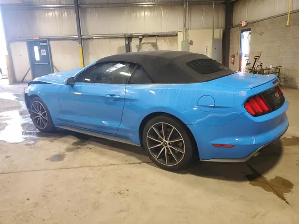 1FATP8UH1H5317619 2017 FORD MUSTANG - Image 2