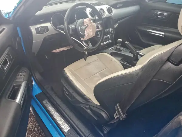1FATP8UH1H5317619 2017 FORD MUSTANG - Image 8
