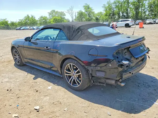 1FATP8UH1H5327244 2017 FORD MUSTANG - Image 2