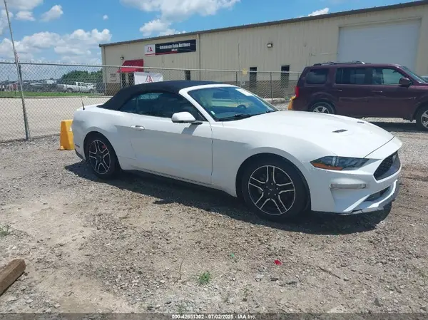 1FATP8UH1J5109598 2018 FORD MUSTANG - Image 1