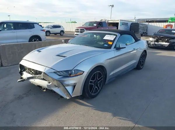 1FATP8UH1J5110167 2018 FORD MUSTANG - Image 2