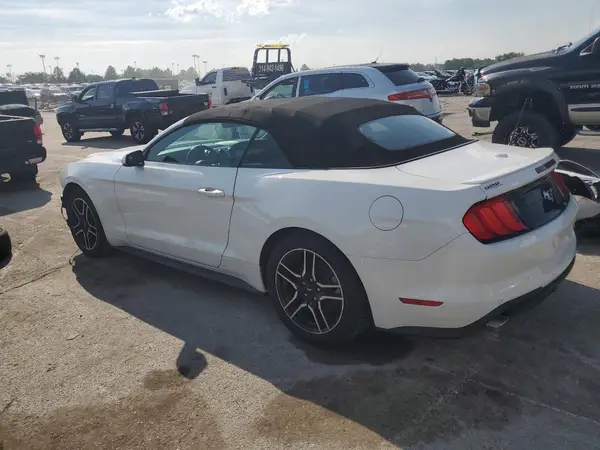 1FATP8UH1J5110220 2018 FORD MUSTANG - Image 2