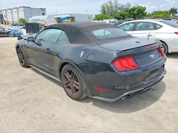 1FATP8UH1J5117782 2018 FORD MUSTANG - Image 2