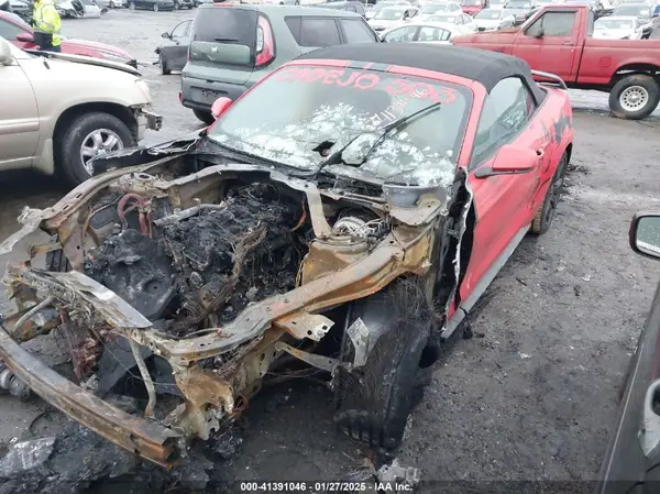 1FATP8UH1J5124408 2018 FORD MUSTANG - Image 2