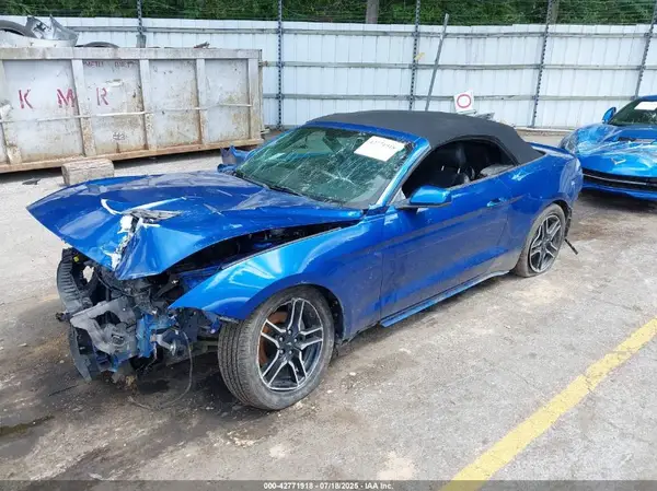 1FATP8UH1J5136266 2018 FORD MUSTANG - Image 2