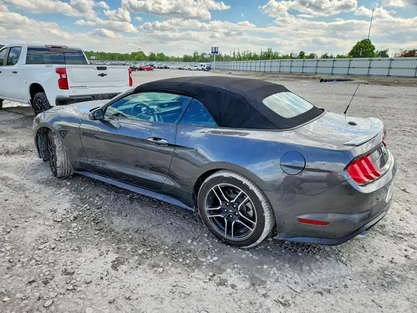 1FATP8UH1J5139443 2018 FORD MUSTANG - Image 2
