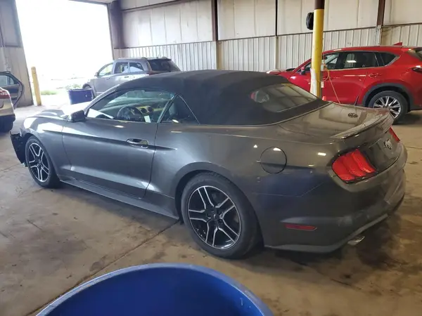 1FATP8UH1J5142570 2018 FORD MUSTANG - Image 2