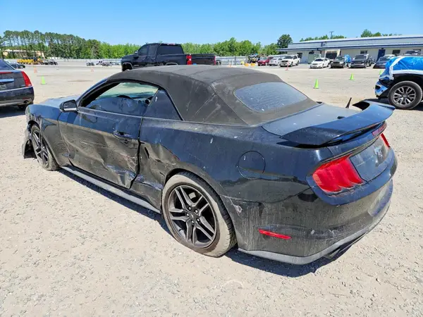 1FATP8UH1J5143511 2018 FORD MUSTANG - Image 2