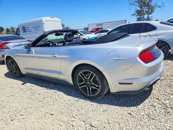 1FATP8UH1J5155089 2018 FORD MUSTANG - Image 2