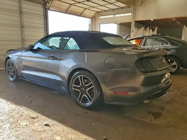 1FATP8UH1J5168019 2018 FORD MUSTANG - Image 2