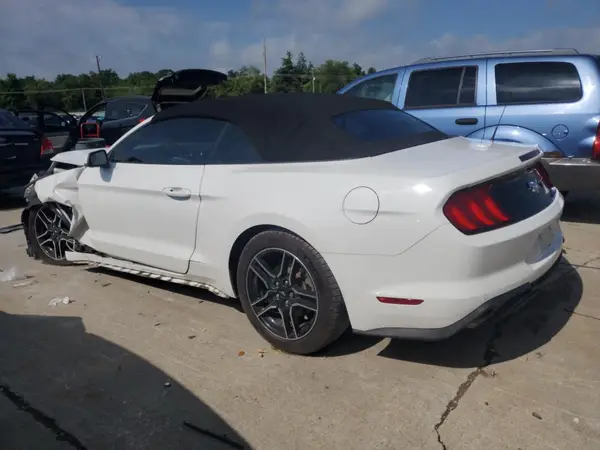 1FATP8UH1J5178680 2018 FORD MUSTANG - Image 2