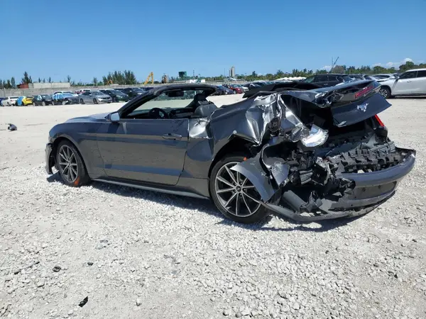 1FATP8UH1K5135944 2019 FORD MUSTANG - Image 2
