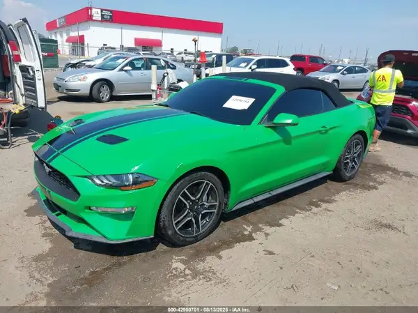 1FATP8UH1K5191530 2019 FORD MUSTANG - Image 2