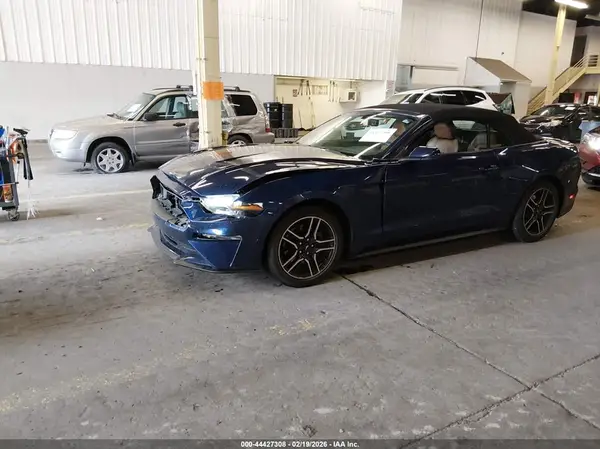 1FATP8UH1L5112939 2020 FORD MUSTANG - Image 2