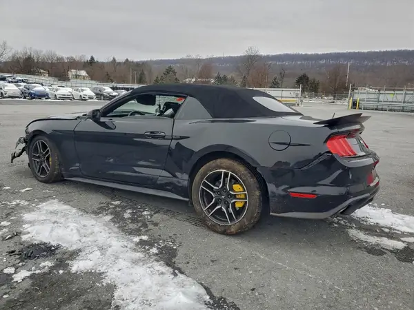 1FATP8UH1L5135685 2020 FORD MUSTANG - Image 2