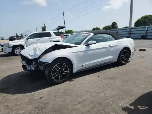 1FATP8UH1L5138747 2020 FORD MUSTANG - Image 1