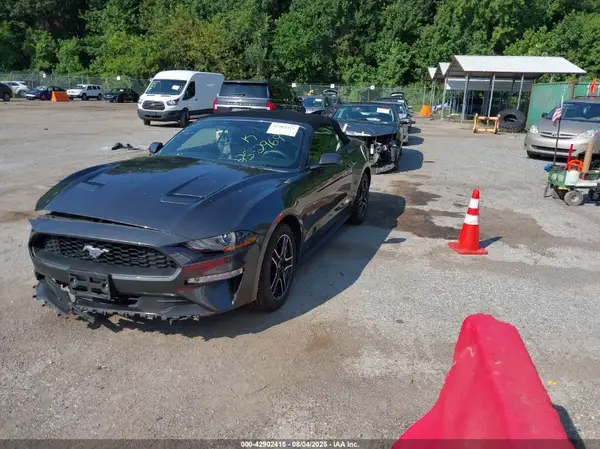 1FATP8UH1L5147335 2020 FORD MUSTANG - Image 2
