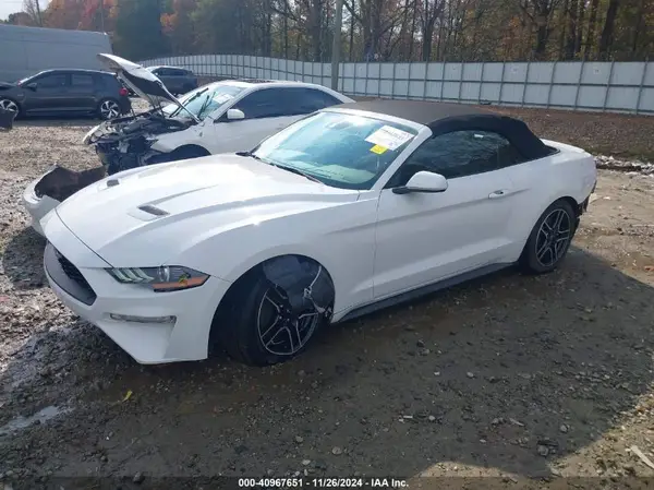 1FATP8UH1M5105152 2021 FORD MUSTANG - Image 2