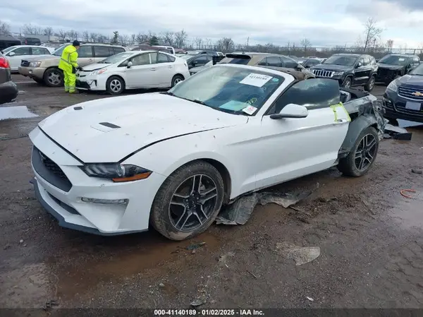 1FATP8UH1M5105376 2021 FORD MUSTANG - Image 2