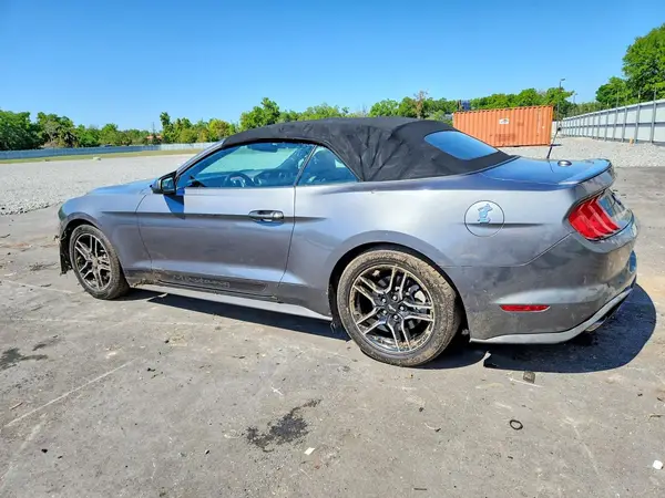 1FATP8UH1M5106642 2021 FORD MUSTANG - Image 2