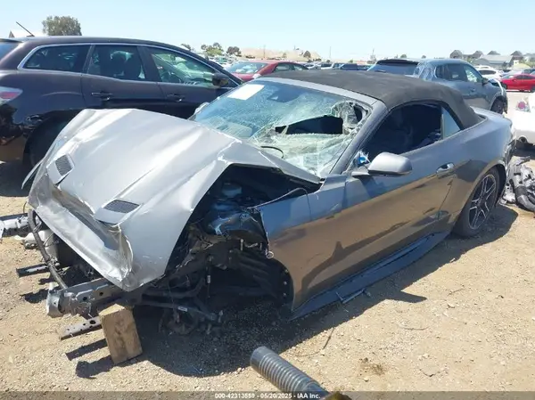 1FATP8UH1M5123053 2021 FORD MUSTANG - Image 2