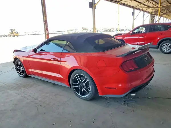 1FATP8UH1N5100423 2022 FORD MUSTANG - Image 2