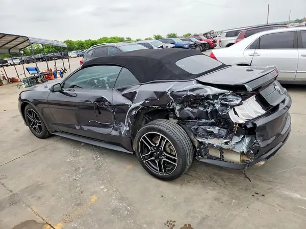 1FATP8UH1N5103046 2022 FORD MUSTANG - Image 2
