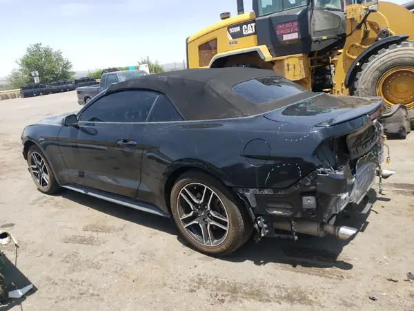 1FATP8UH1N5104228 2022 FORD MUSTANG - Image 2