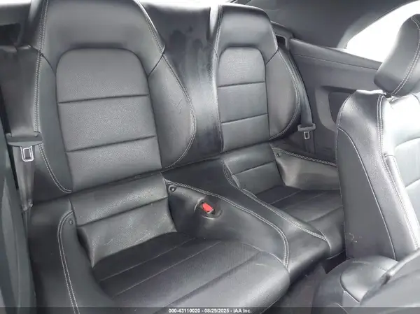 1FATP8UH1N5119943 2022 FORD MUSTANG - Image 2