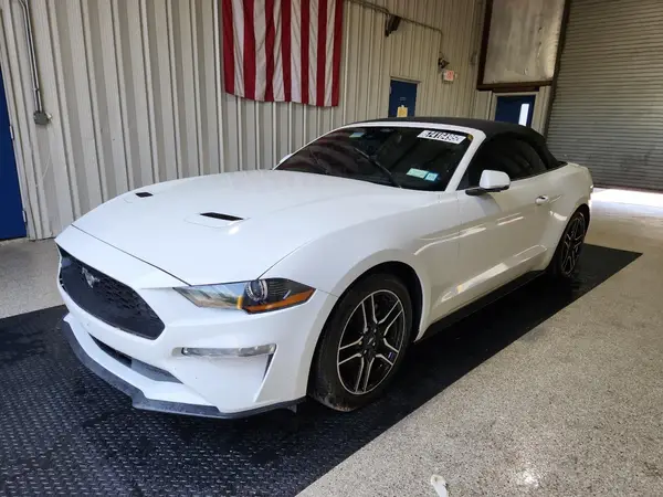 1FATP8UH1N5120445 2022 FORD MUSTANG - Image 1