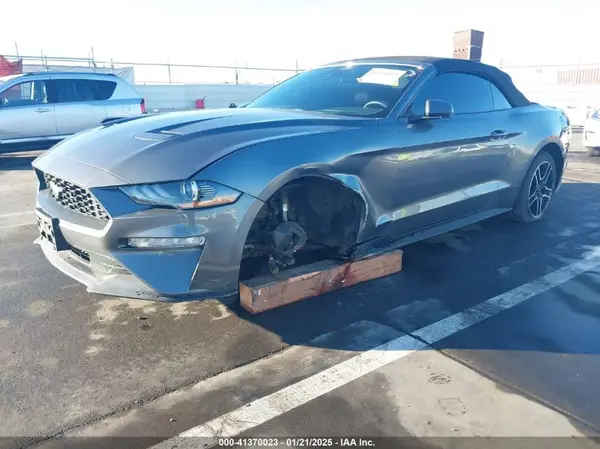 1FATP8UH1N5121627 2022 FORD MUSTANG - Image 2